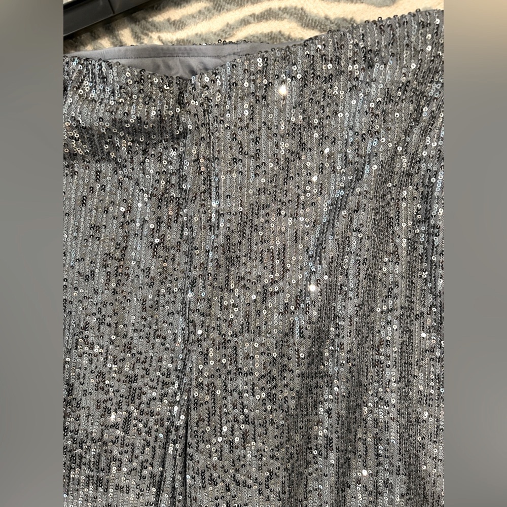 NWNT SEQUIN WIDE LEG PANTS. - Picture 3 of 4